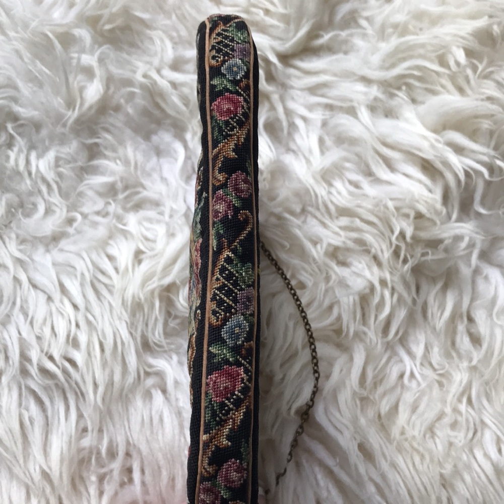 Vintage Petitpoint Tapestry Bag & Compact - Picture 5 of 17